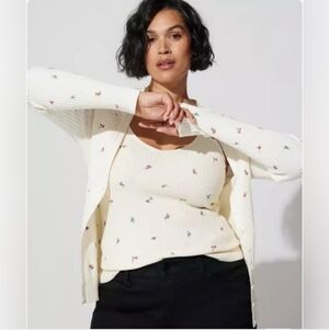 Torrid Women’s Cardigan Sweater V-Neck White Ribbed Embroidered Floral Size 4XL
